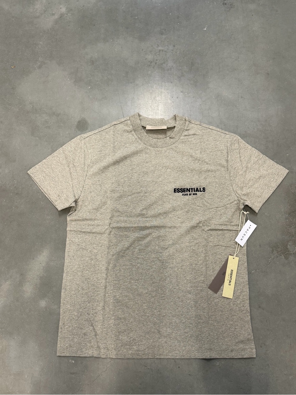 Essentials Fear of God SS22 T-shirt Dark oatmeal (dark grey)